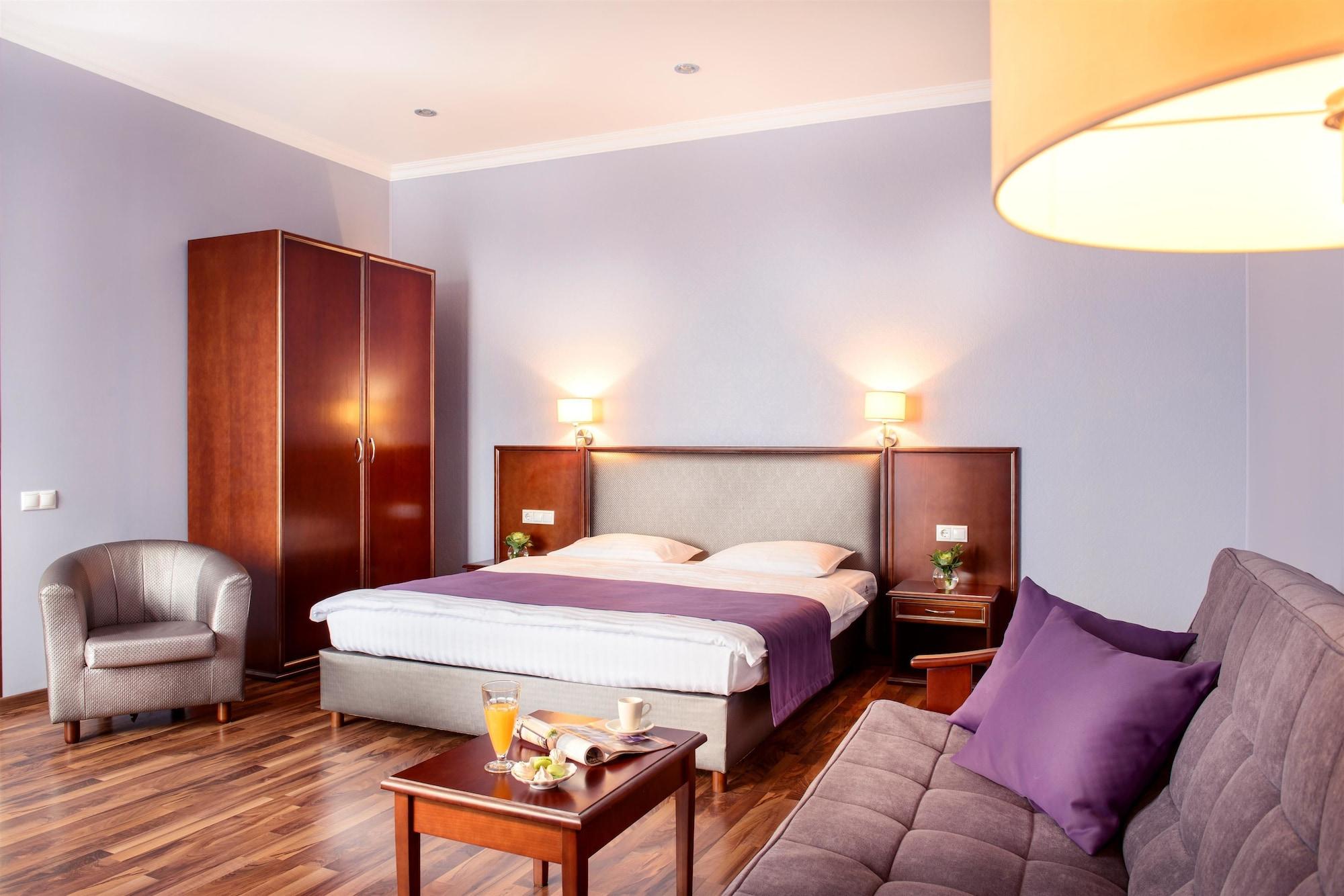 Greguar Hotel By Uhm Kyiv Exterior foto