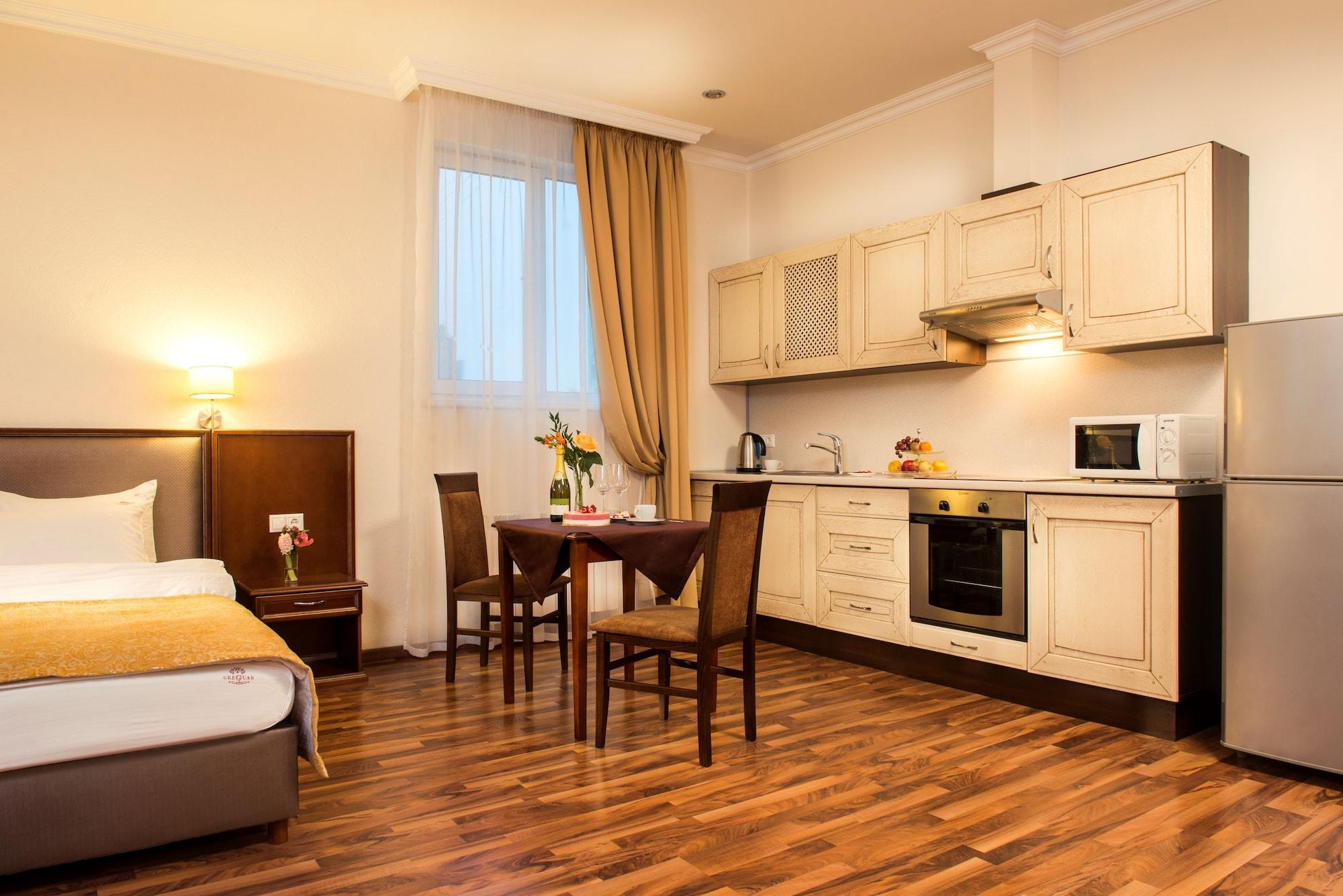 Greguar Hotel By Uhm Kyiv Exterior foto