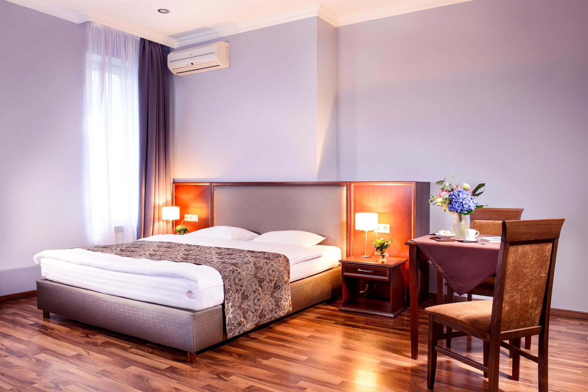 Greguar Hotel By Uhm Kyiv Exterior foto